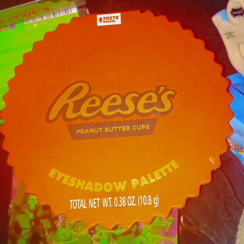 Reese's eyeshadow palette